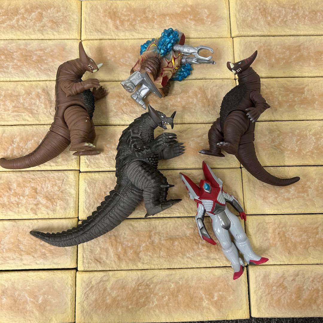 ウルトラマン　怪獣フィギュア 15体セット