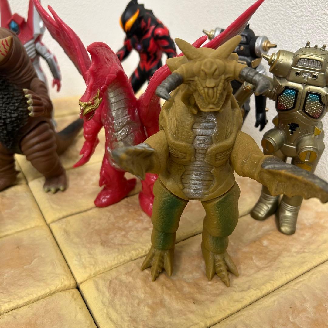 ウルトラマン　怪獣フィギュア 15体セット