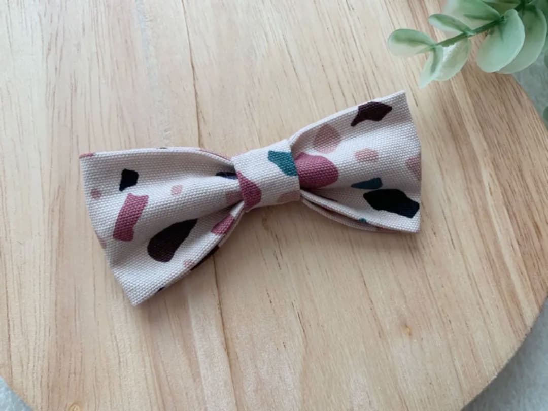 ✳︎ハンドメイド✳︎蝶ネクタイ　テラゾー柄　ブラウン