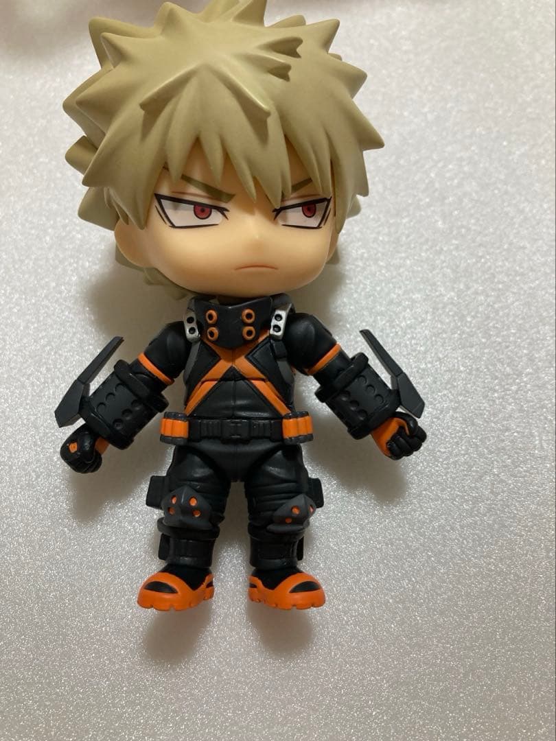 ヒロアカ　爆豪　ねんどろいど　ステルススーツ