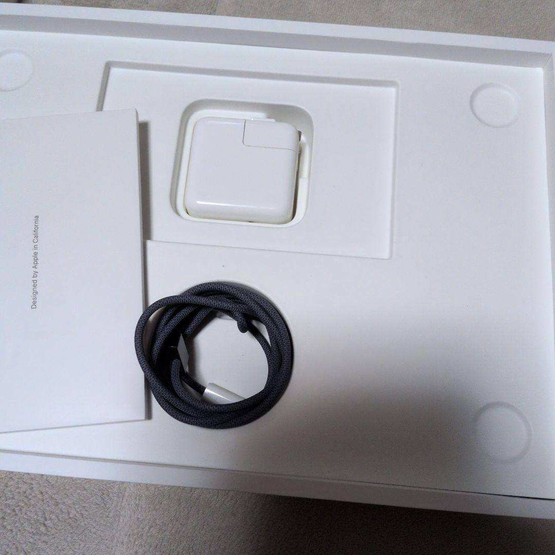 MacBookAir M2チップ ミッドナイト256GB　値下げ交渉可能