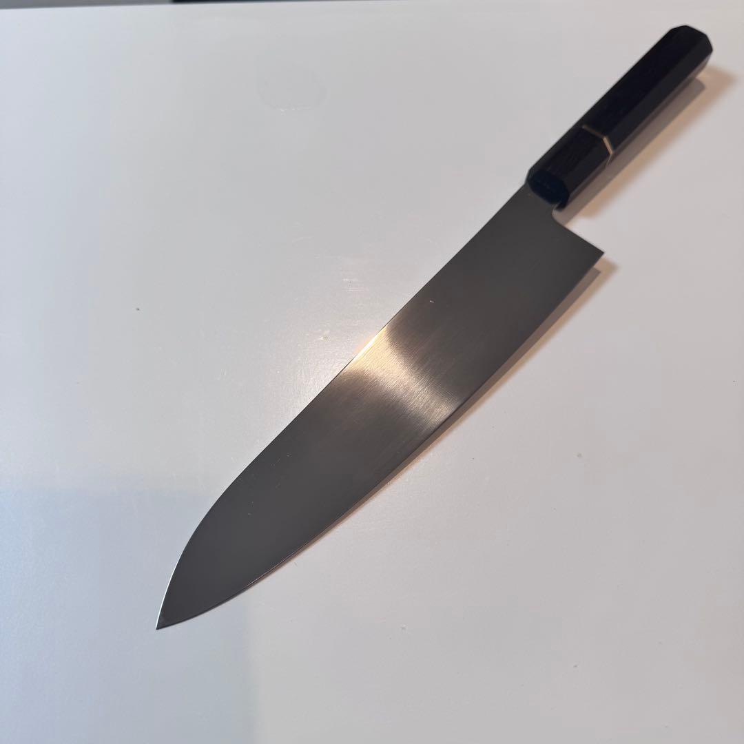 240mm 和牛刀　牛刀　ステンレス全鋼 両刃 黒檀八角柄 。