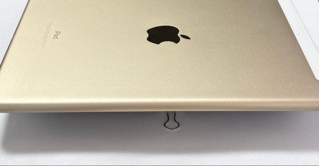 M*様 Apple iPad◆第5世代Wi-Fi+Cellular 128GB/