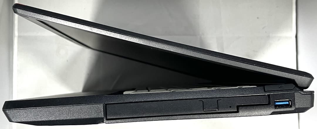 富士通 LIFEBOOK A574/SX Core i3-7130U Win11