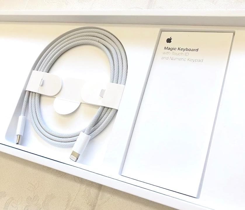 優良品｜Touch ID｜Magic Keyboard｜JIS配列｜テンキー