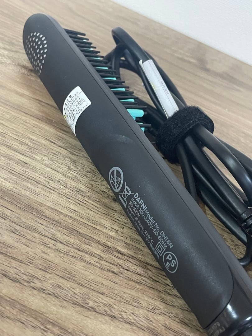 【極美品】DAFNI nano ブラシ型ヘアアイロン