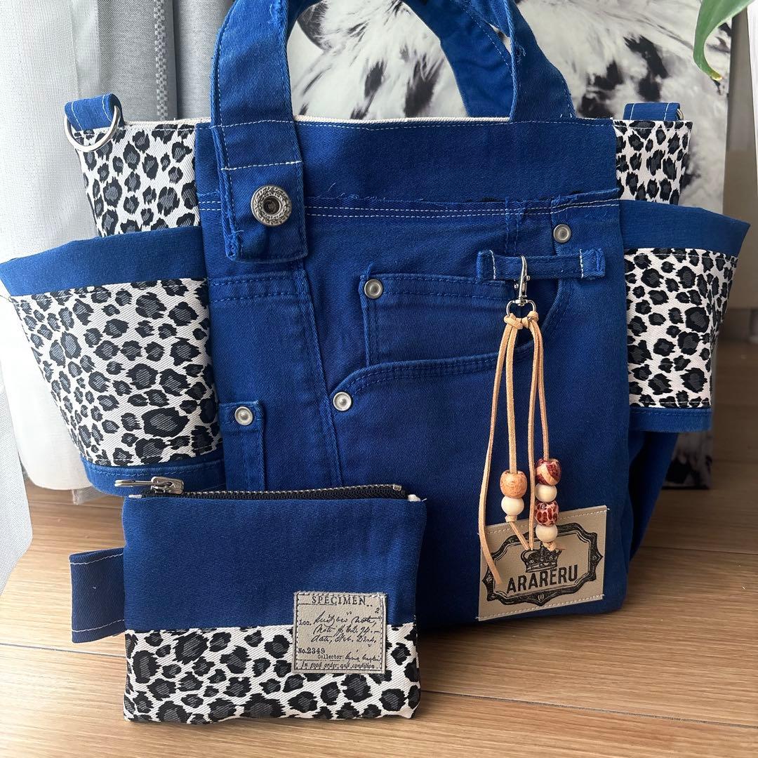 トートバッグ　デニムリメイク　ブルー×レオパード