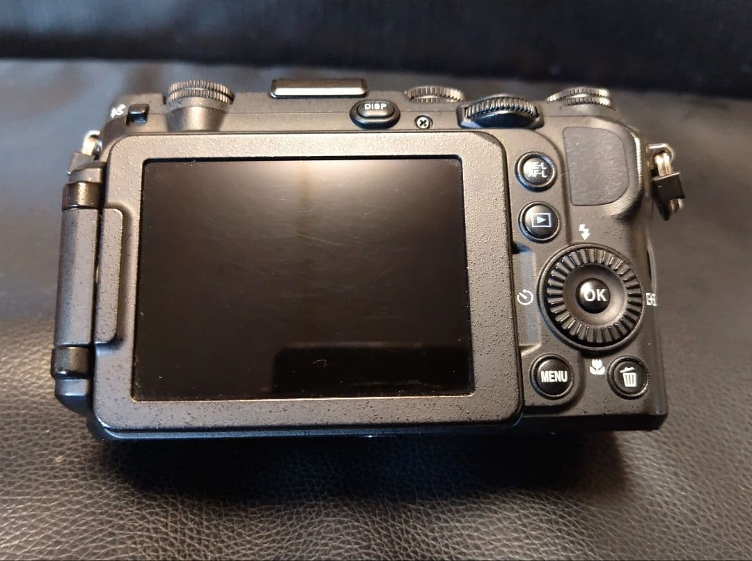 【美品/未記入保証書】Nikon COOLPIX P7700 コンパクトカメラ