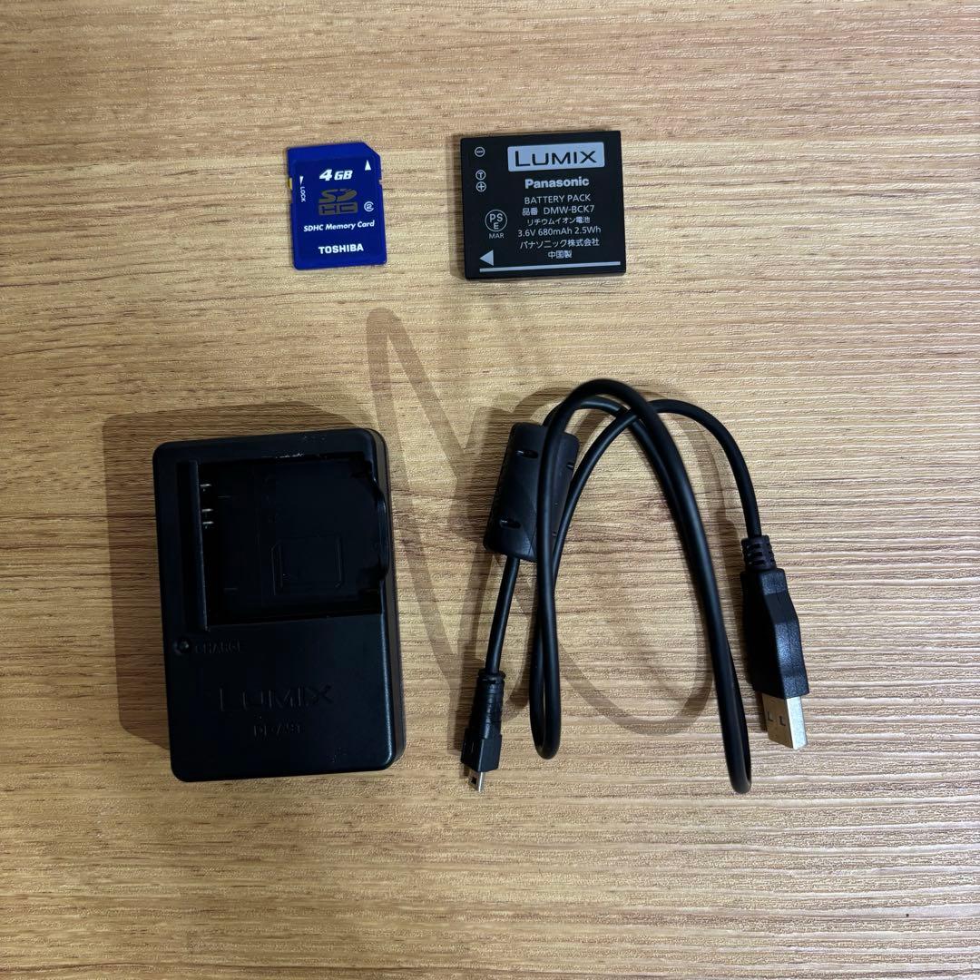 Panasonic LUMIX DMC-FX77 ホワイト