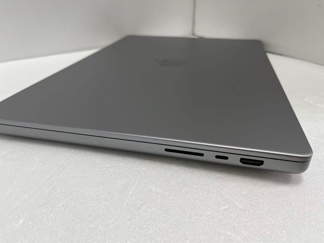 MacBook Pro M1 Max 16インチ2021 2TB/64GB