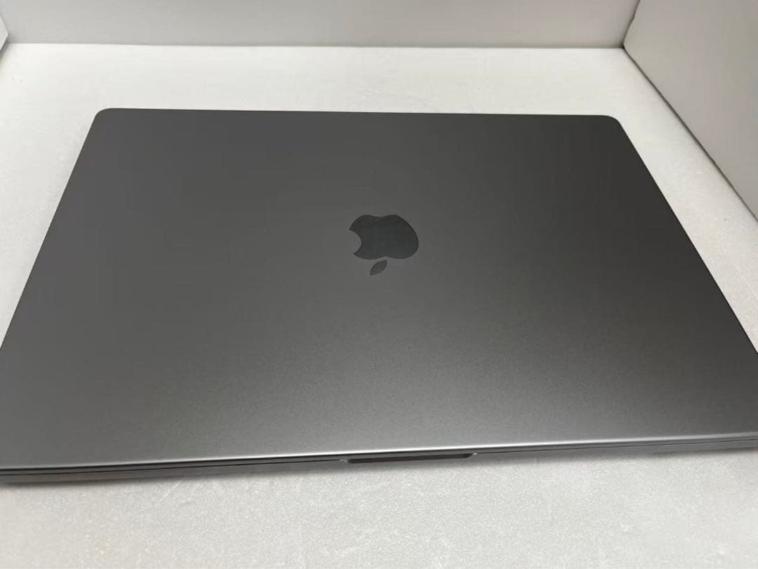 MacBook Pro M1 Max 16インチ2021 2TB/64GB