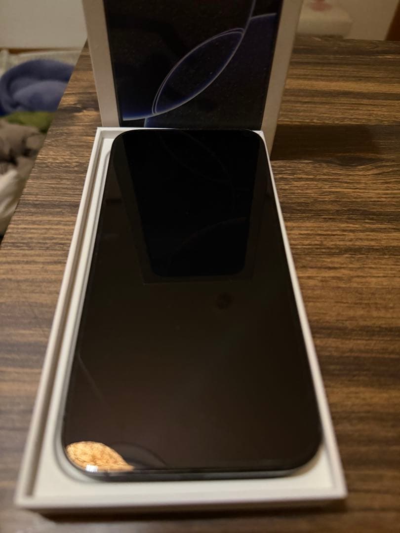 Apple iPhone 16proMAX ブラック 本体 充電ケーブル付き