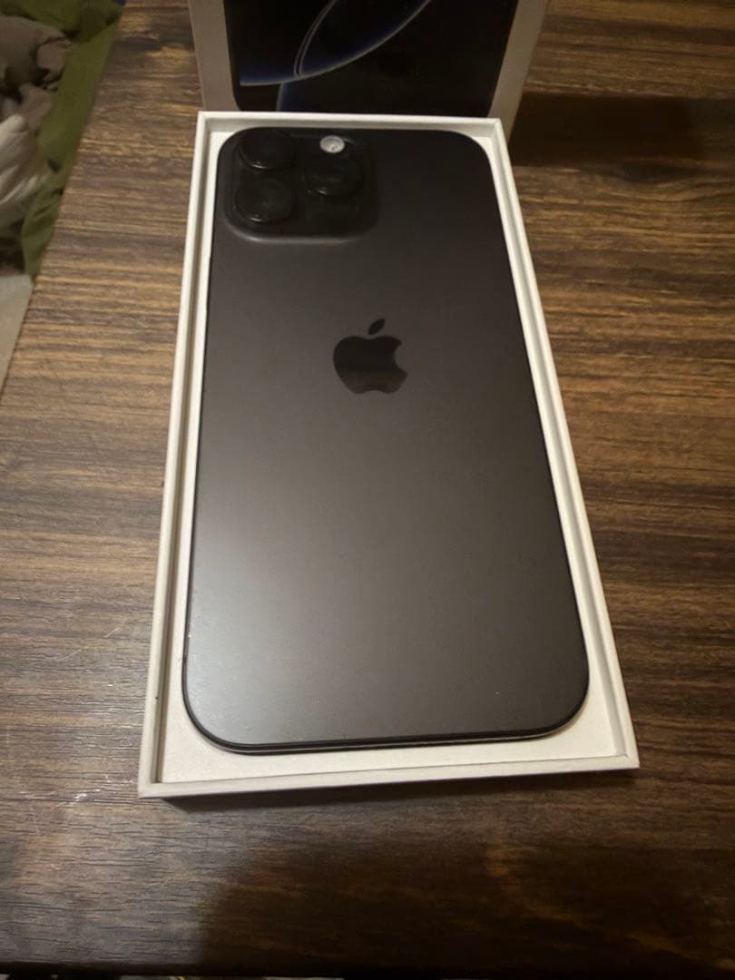 Apple iPhone 16proMAX ブラック 本体 充電ケーブル付き