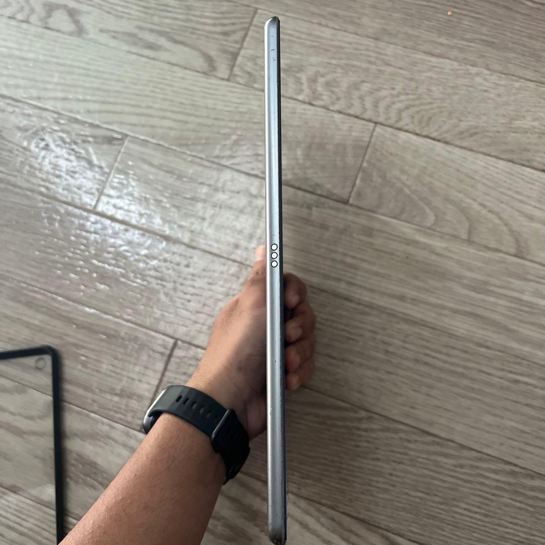 iPad 第8世代 32GB wifi ブラック IOS 26