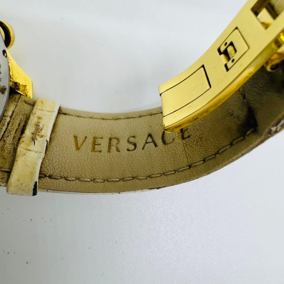 ✨VERSACE✨ヴェルサーチ✨クロノグラフ✨クォーツ✨シルバー文字盤✨腕時計✨
