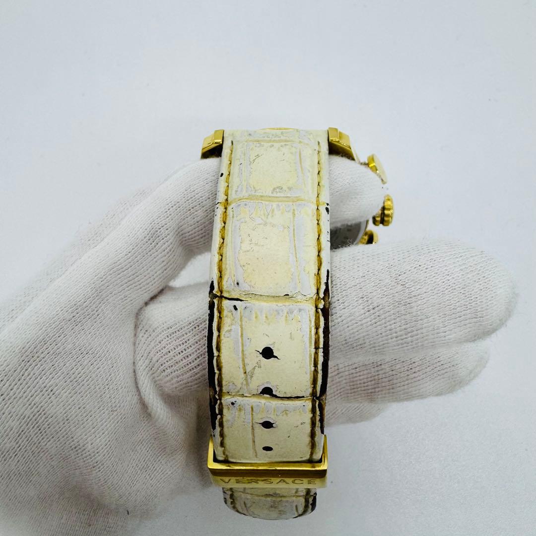 ✨VERSACE✨ヴェルサーチ✨クロノグラフ✨クォーツ✨シルバー文字盤✨腕時計✨
