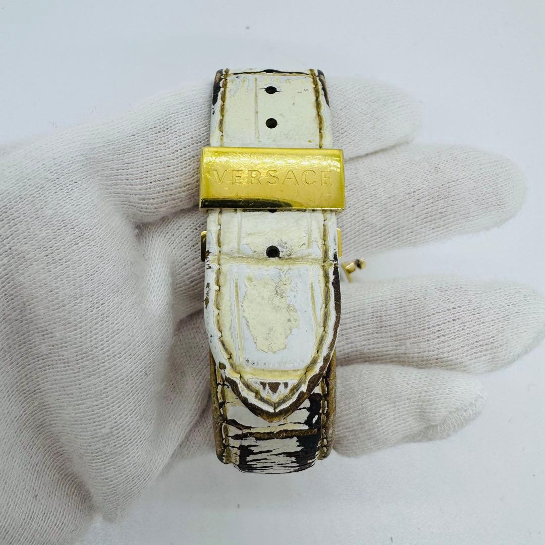 ✨VERSACE✨ヴェルサーチ✨クロノグラフ✨クォーツ✨シルバー文字盤✨腕時計✨