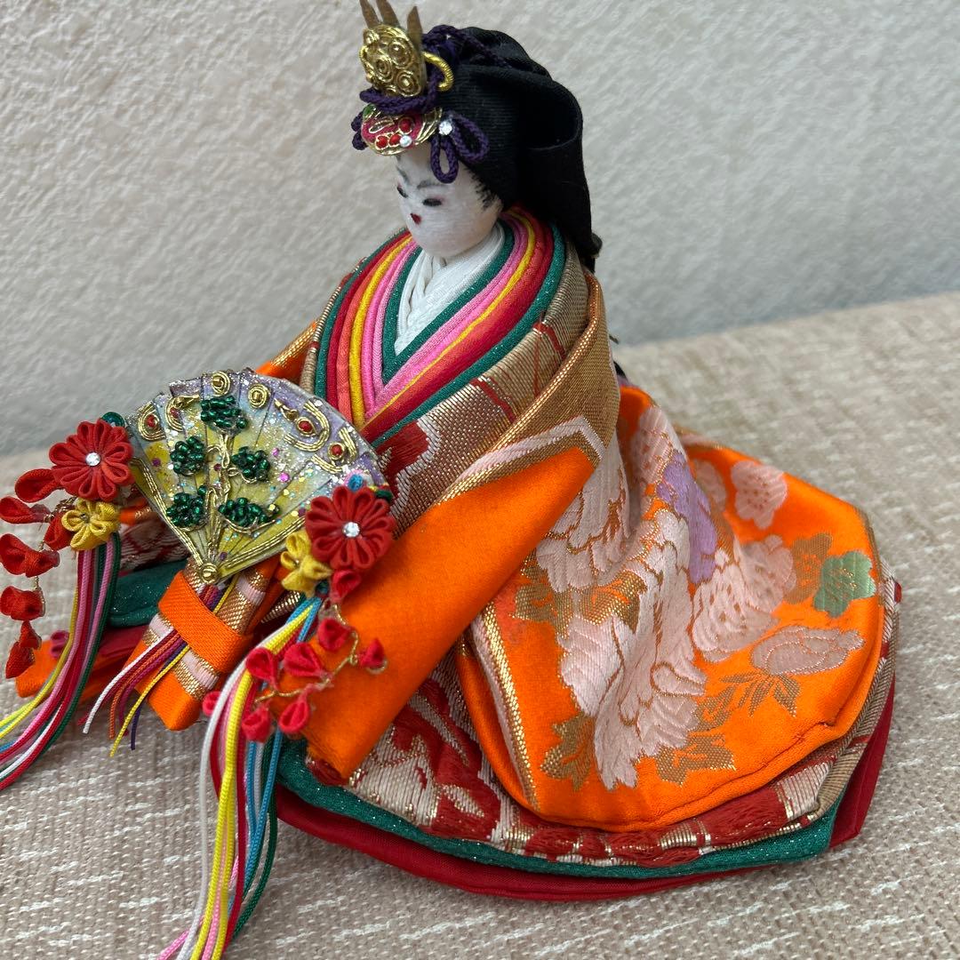 雛人形 オレンジ色 伝統的な雛祭り人形