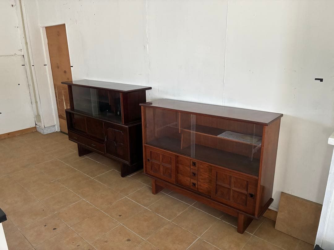 木製キャビネット　写真左　昭和レトロ