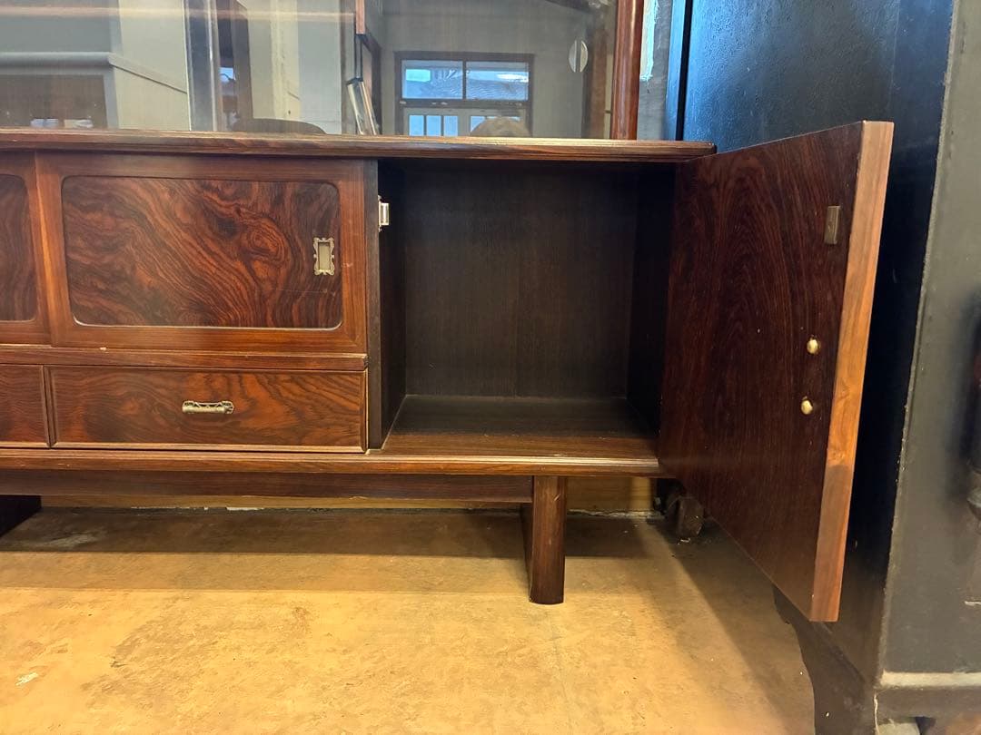 木製キャビネット　写真左　昭和レトロ