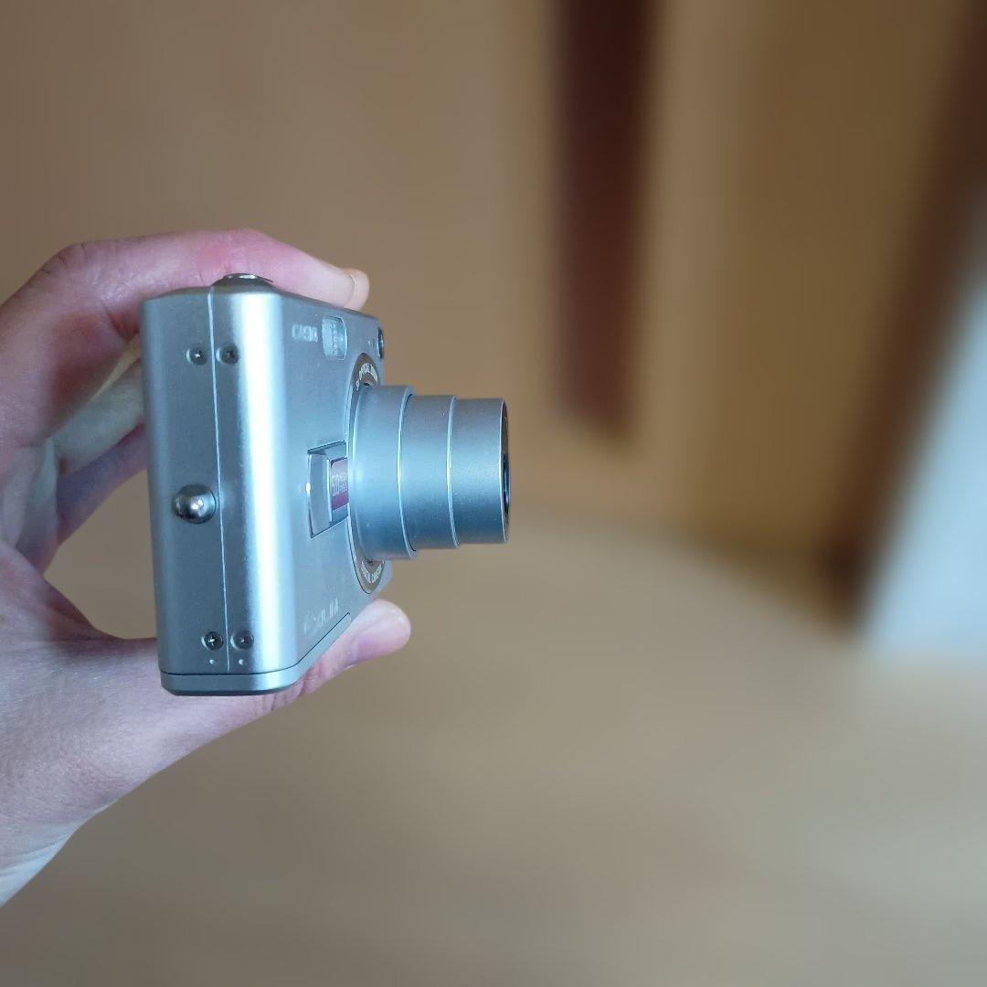 EXILIM コンパクトデジタルカメラ　 充電スタンド付き