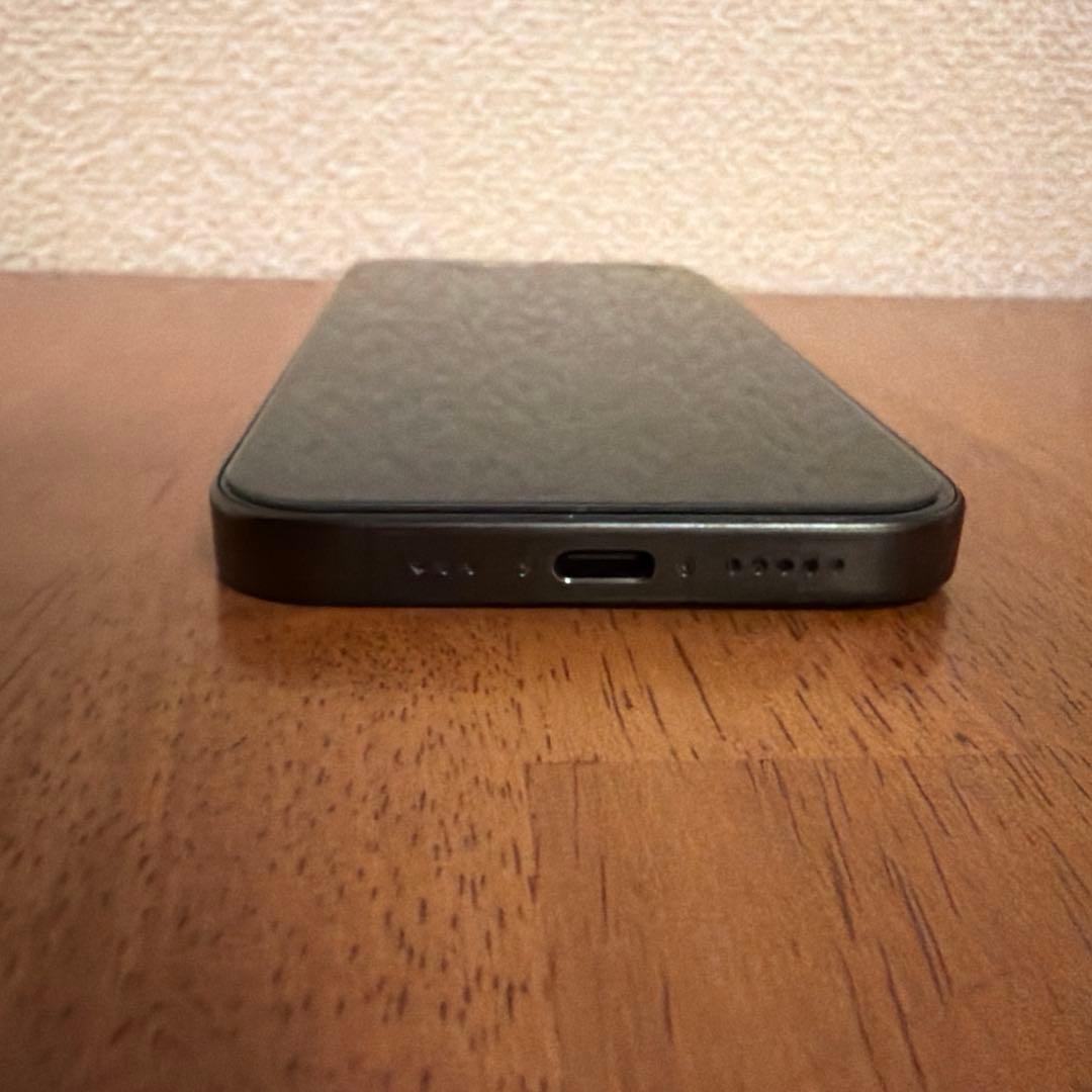 【美品】iPhone15 Pro 128GB ブラックチタニウム 87%