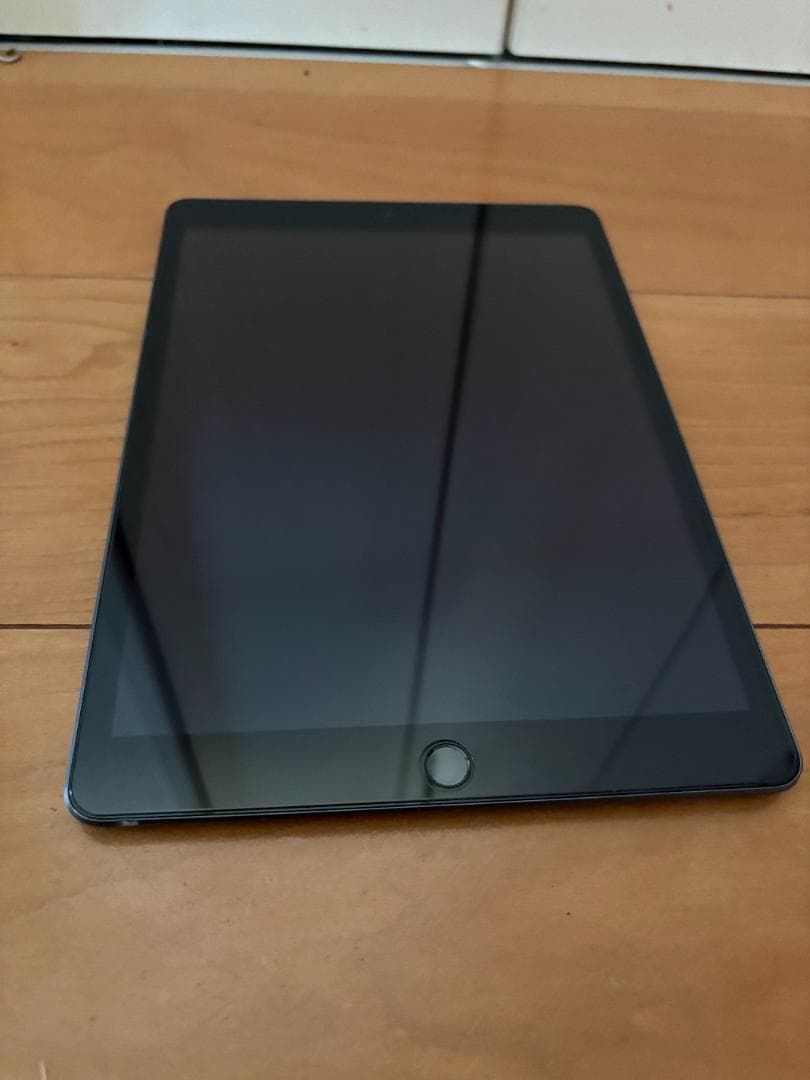 iPad 第9世代 スペースグレー (ジャンク)
