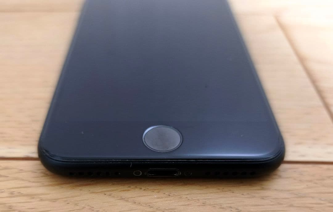 iPhone SE2 第2世代 iFace ケース付き ブラック SIMフリー