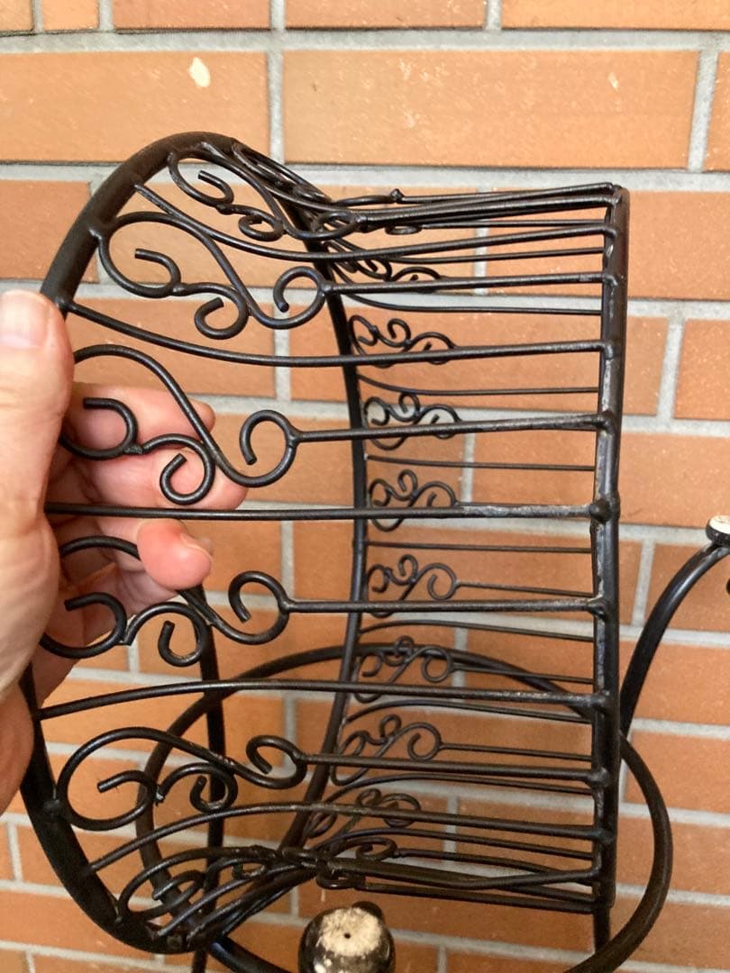 G アイアンバスケット　アンティーク調　ヨーロピアン風　フラワースタンド　花台