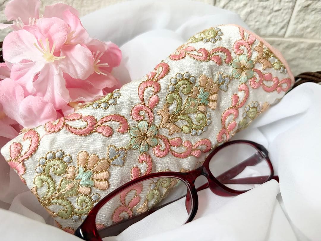 メガネケース　インド刺繍生地　ホワイト　オレンジ　No.182