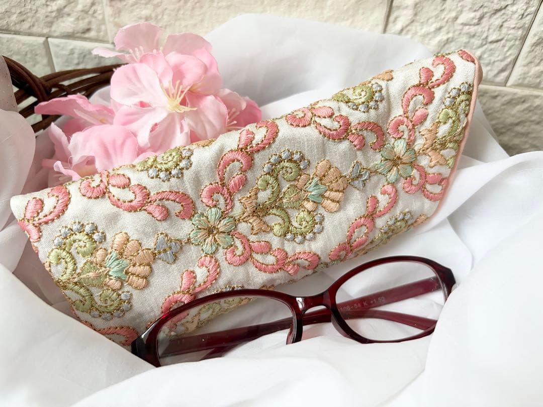 メガネケース　インド刺繍生地　ホワイト　オレンジ　No.182