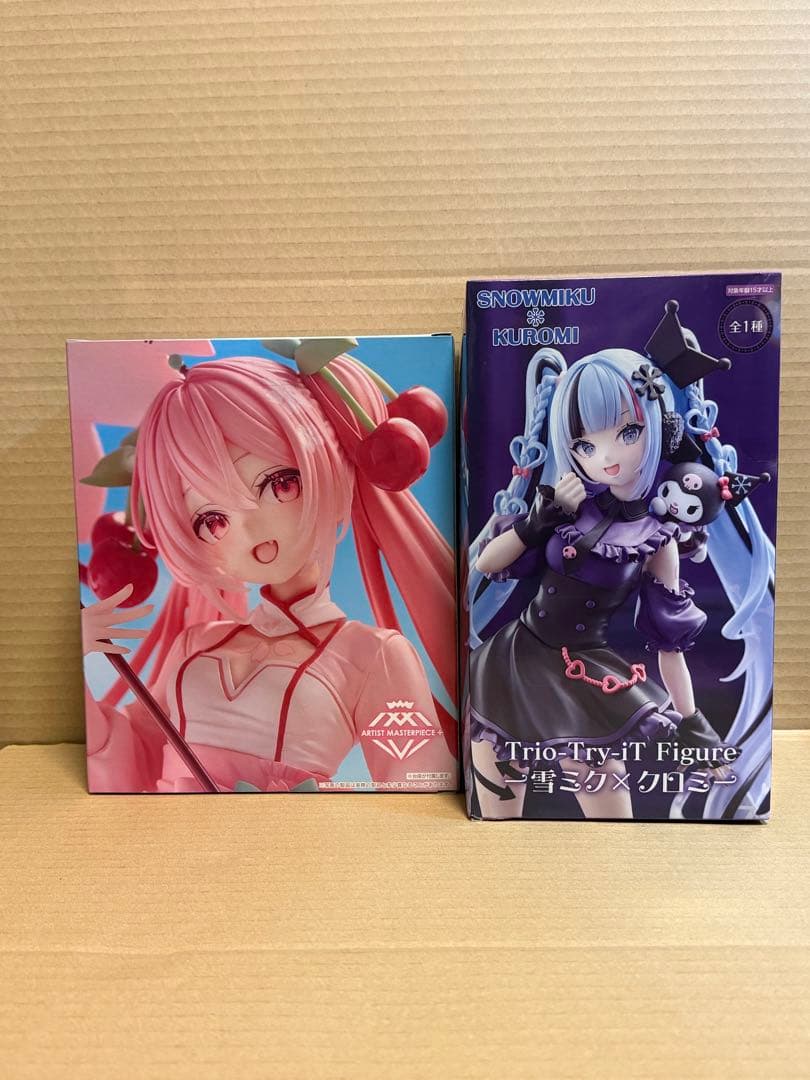 初音ミク フィギュア　桜ミク ×1＆ 雪ミク× クロミ×2セット