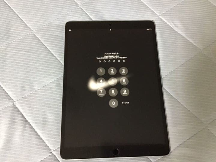 iPad Pro10.5 64GB＋smart keyboard＋AirPods