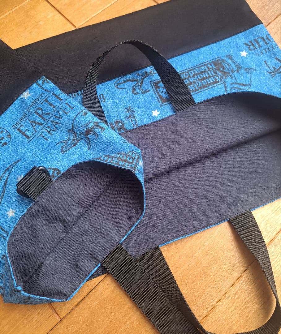 レッスンバック ④ シューズケース 入学入園セット 上履き入れ 英字 恐竜　青