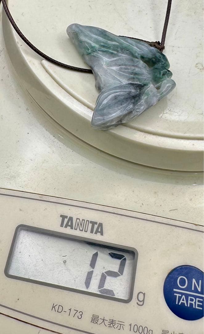 ハンドメイド 翡翠 ペンダント ネックレス 約5cm x 4cm