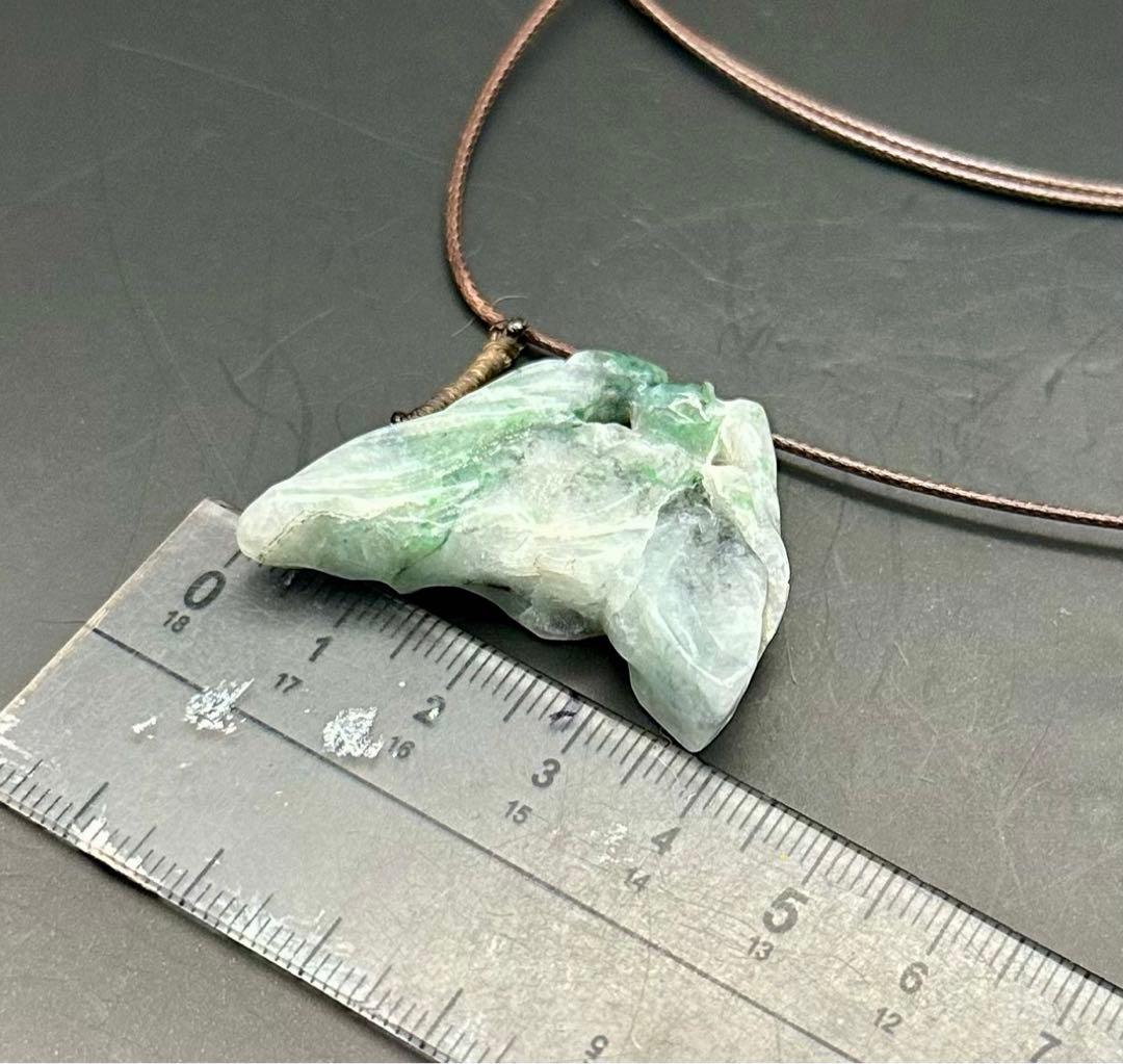 ハンドメイド 翡翠 ペンダント ネックレス 約5cm x 4cm