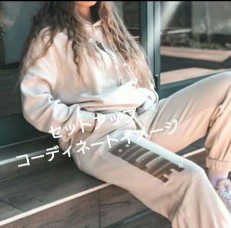 ラスト1点！Billie Eilish 完売品 パーカー レアトレーナー 白 L