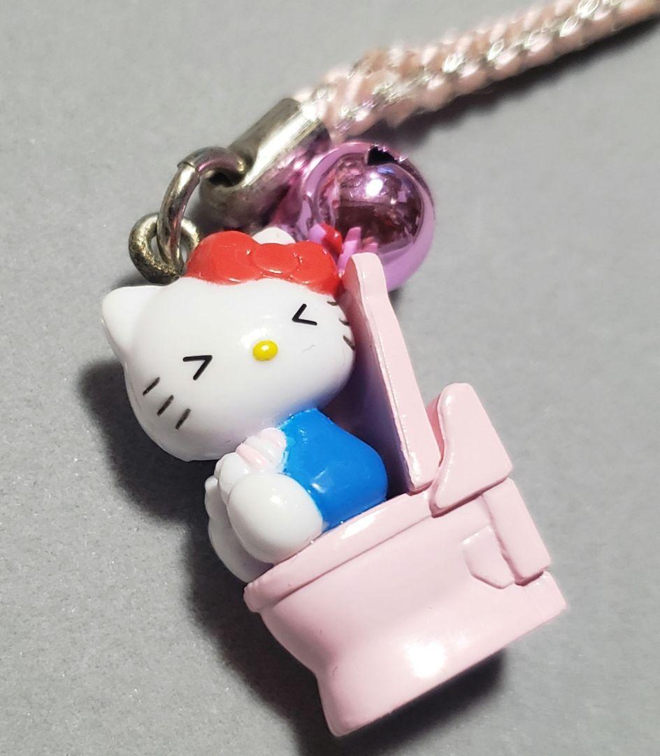 ハローキティ♥　刈谷ハイウェイオアシス限定　デラックストイレ ストラップ　レア❣