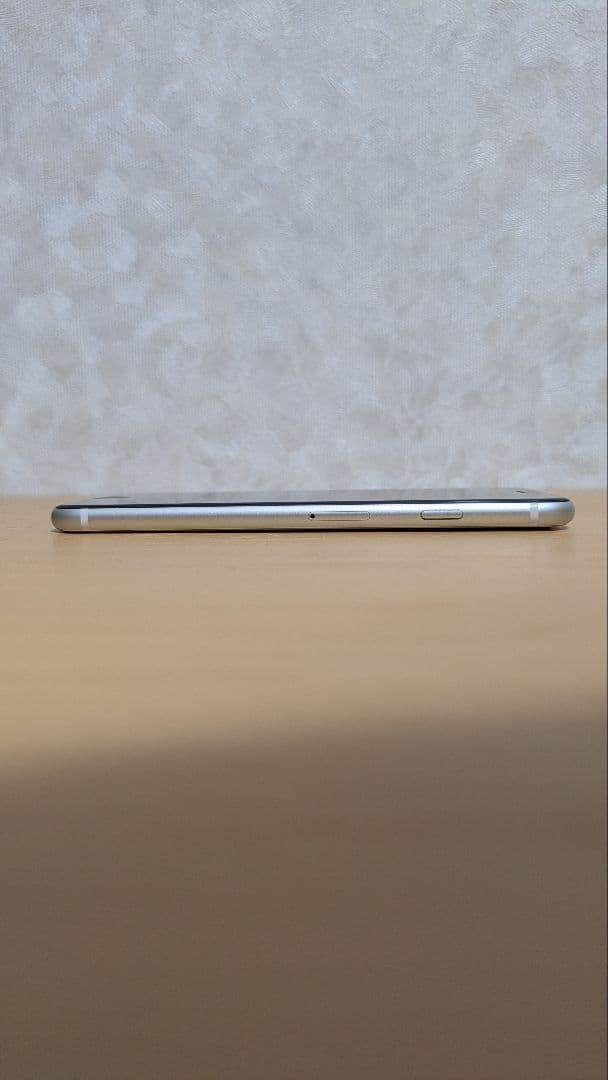 【豪華オマケ付き】iPhone SE （第二世代） ホワイト