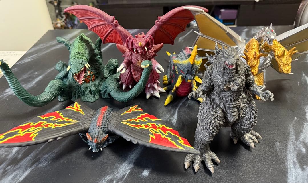 ゴジラ＆ドラクエフィギュアセット