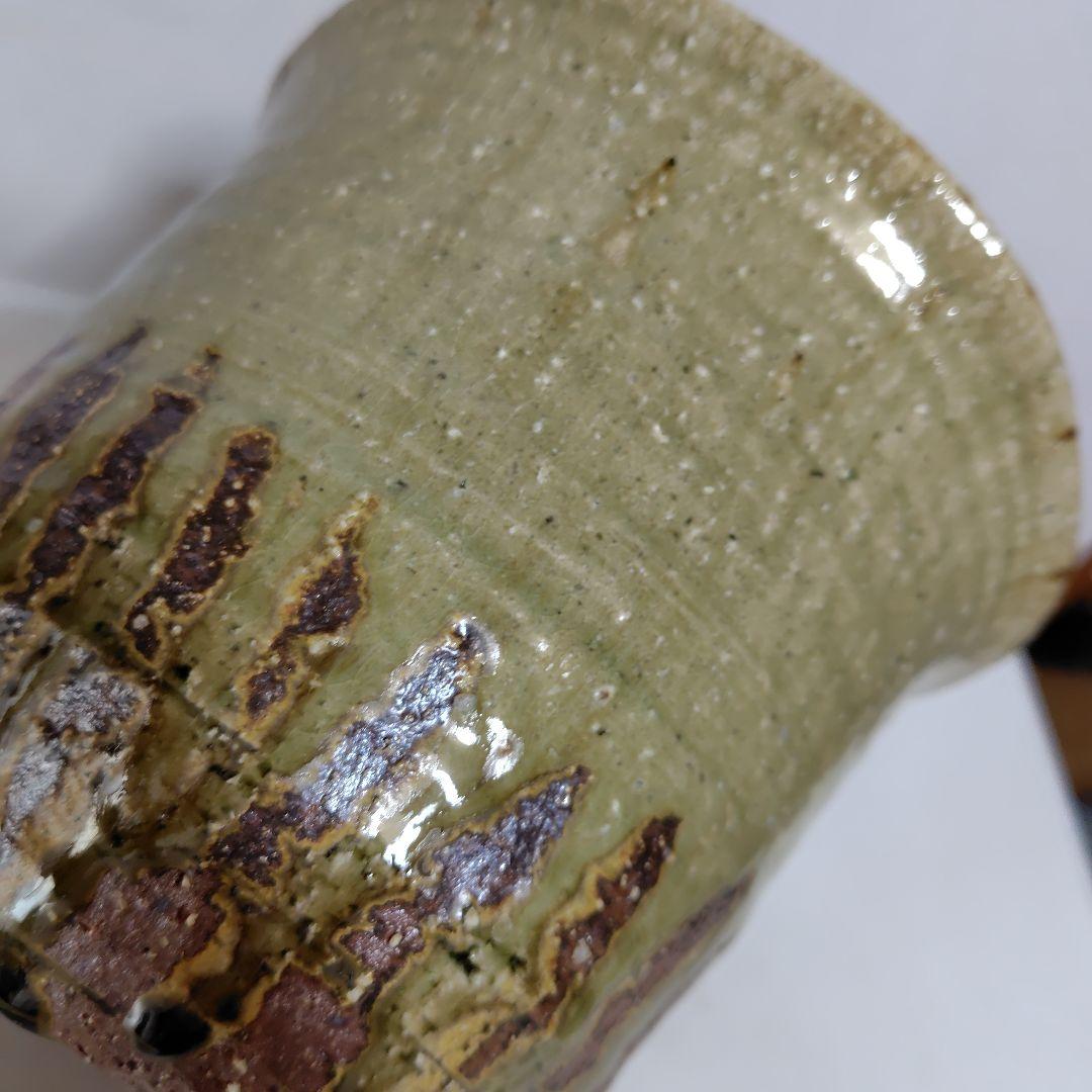 深鉢、淡いグリーンと釉薬の美