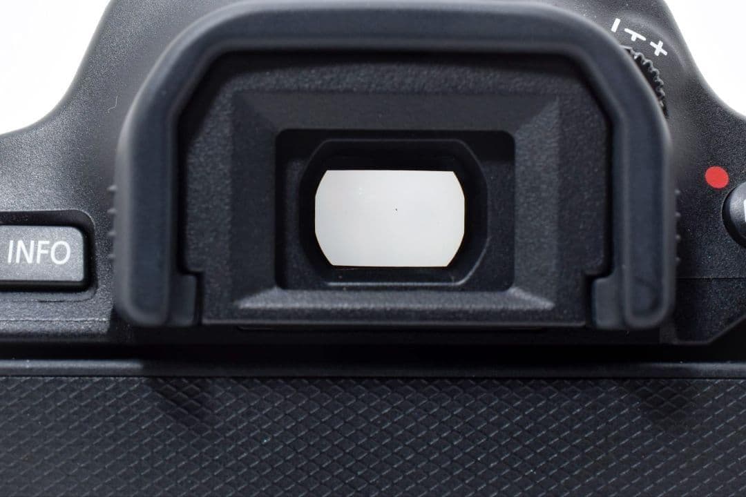 4K動画も✨Canon EOS Kiss X10✨高性能STM 標準レンズセット