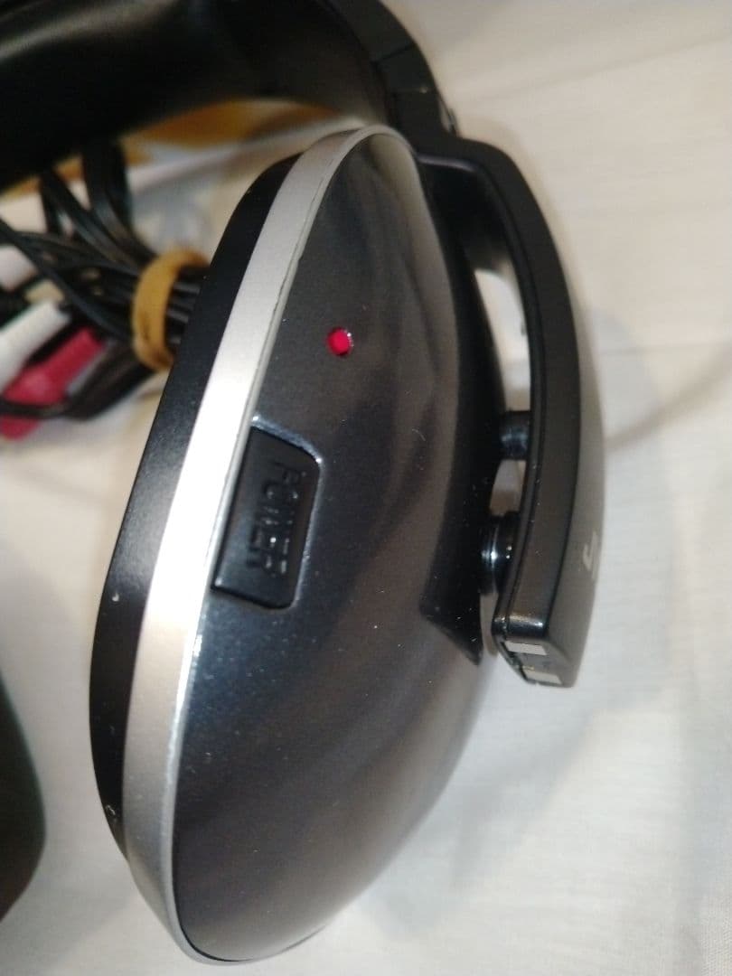 JVC ワイヤレスヘッドホン HA-WD100B　便利です。