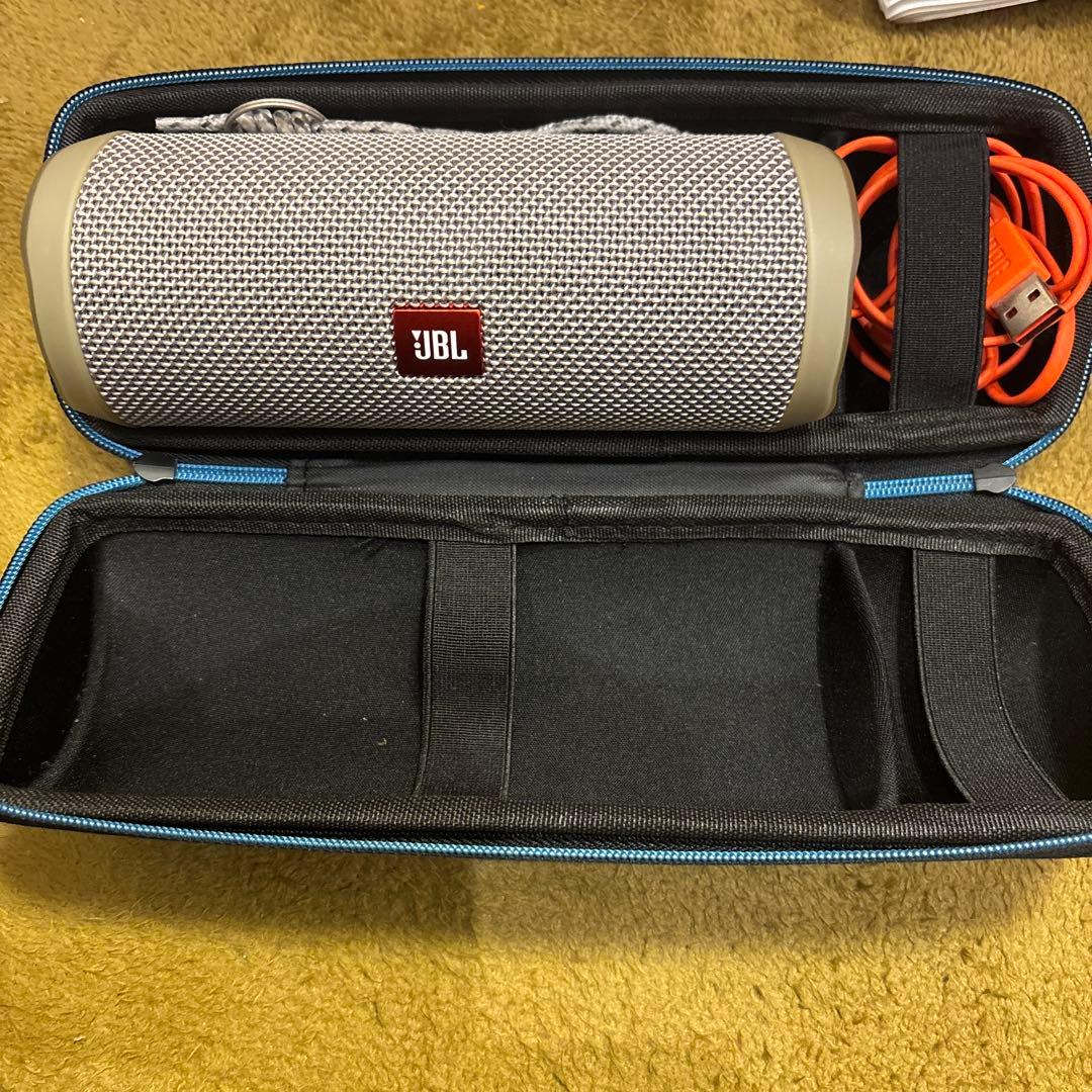 【毎日値下げ】収納ケース付きJBL ワイヤレススピーカー シルバー