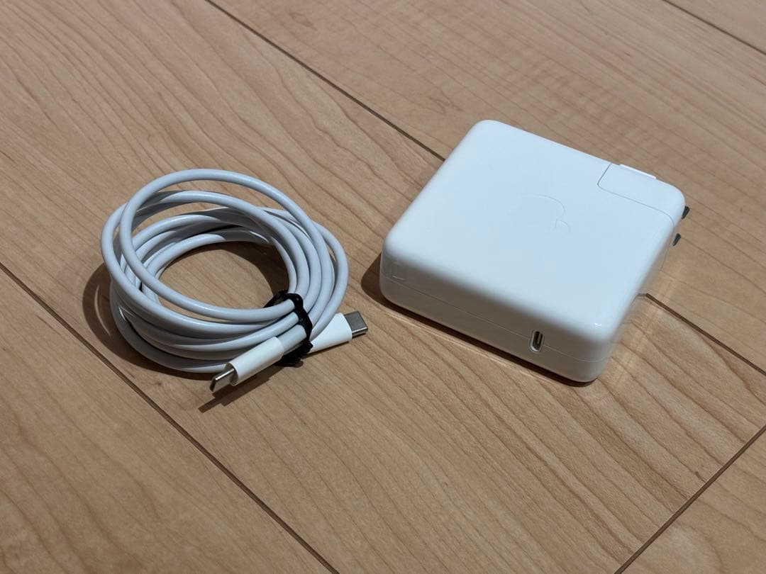 MacBook本体 MacBook Pro 16 i7 32GB 1TB GPU 5500M 8G