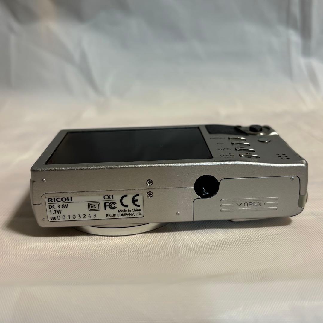 美品 通電 動作確認済　リコー　RICOH CX1 シルバー コンデジ