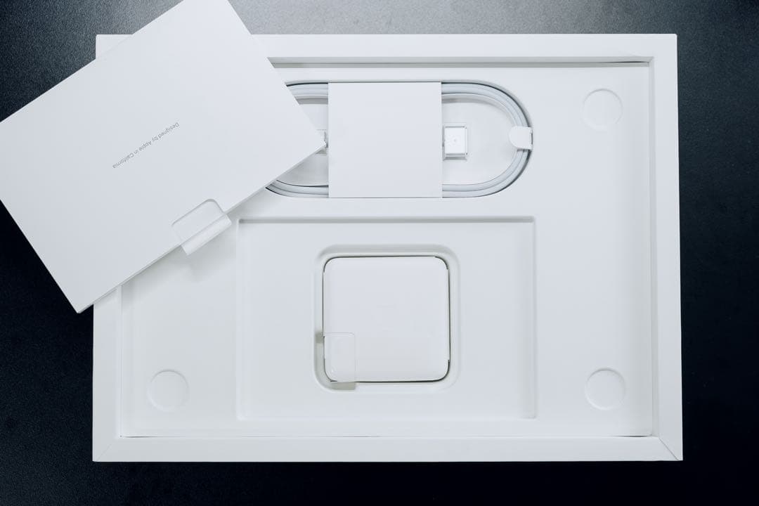 MacBook Pro M1 Pro 14インチ / 16GB / 1TB