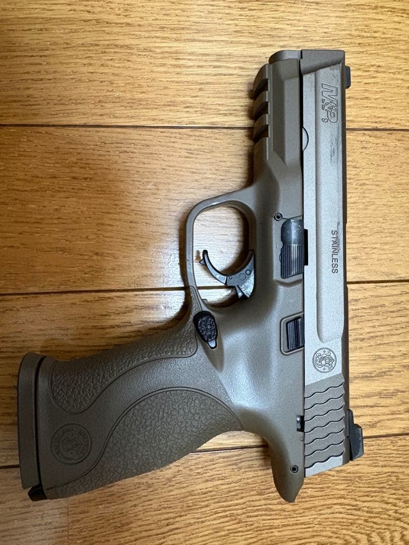 【東京マルイ】M&P9 ガスブローバック サファリランド製ホルスター付