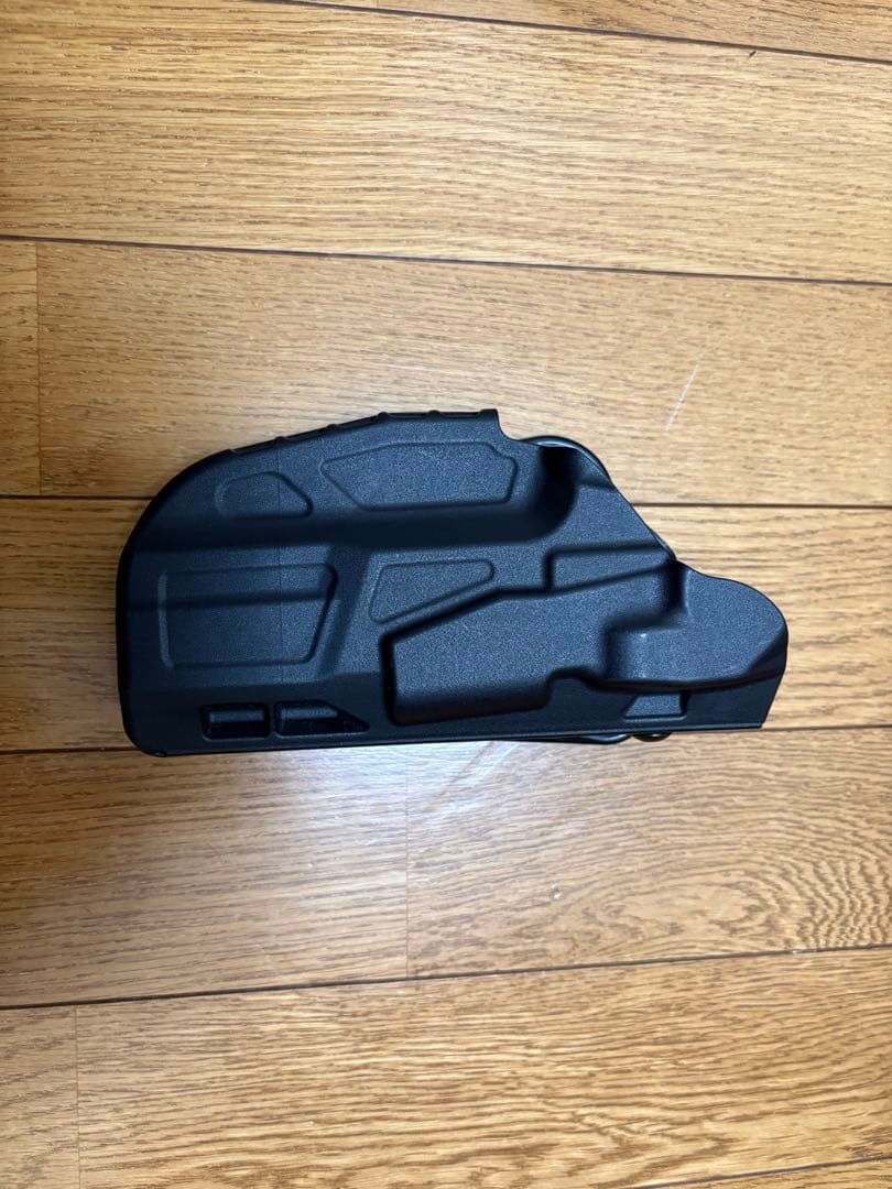 【東京マルイ】M&P9 ガスブローバック サファリランド製ホルスター付