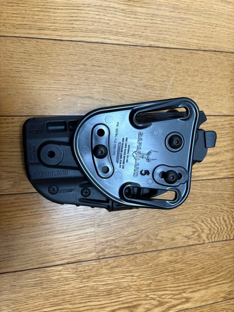 【東京マルイ】M&P9 ガスブローバック サファリランド製ホルスター付